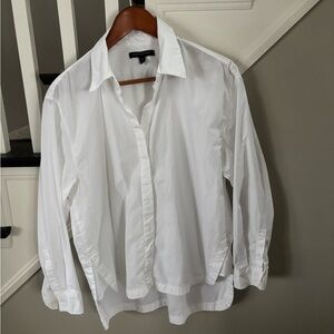 Banana Republic Crisp White Dress Shirt, Size M, 100% Cotton, EUC.